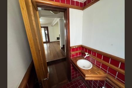 Casa para alugar com 320m², 4 quartos e 1 vagaLavabo