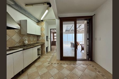 Casa para alugar com 320m², 4 quartos e 1 vagaCozinha