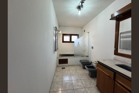 Casa para alugar com 320m², 4 quartos e 1 vagaBanheiro Suíte