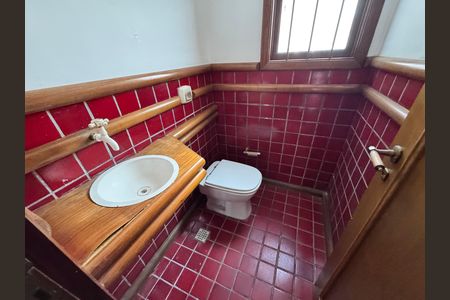 Casa para alugar com 320m², 4 quartos e 1 vagaLavabo