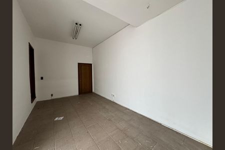 Casa para alugar com 320m², 4 quartos e 1 vagaGaragem