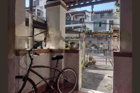 Casa de condomínio à venda com 150m², 3 quartos e 1 vaga