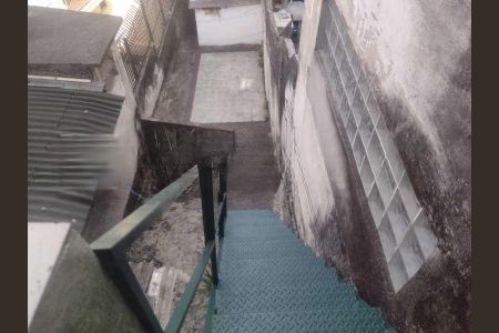 Casa de condomínio à venda com 150m², 3 quartos e 1 vaga