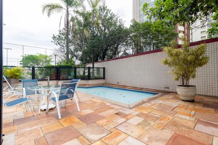 Apartamento à venda com 200m², 3 quartos e 3 vagasPiscina