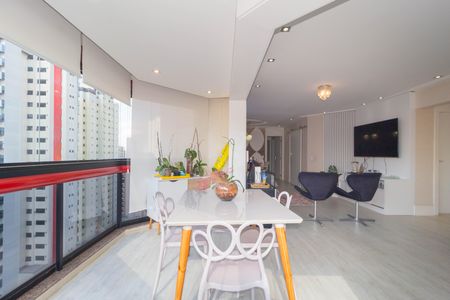 Apartamento à venda com 200m², 3 quartos e 3 vagasVaranda