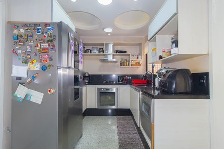 Apartamento à venda com 200m², 3 quartos e 3 vagasCozinha