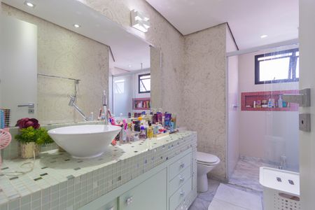 Apartamento à venda com 200m², 3 quartos e 3 vagasBanheiro da Suíte 3