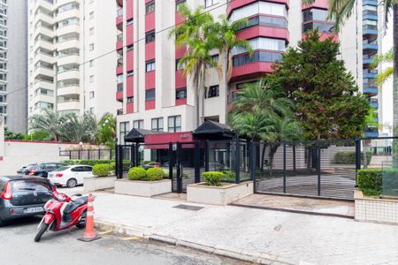 Apartamento à venda com 200m², 3 quartos e 3 vagasFachada