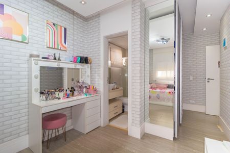 Apartamento à venda com 200m², 3 quartos e 3 vagasSuíte 2