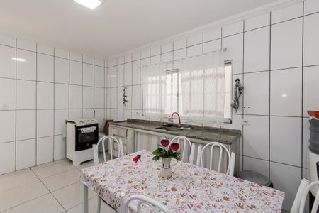 Casa à venda com 151m², 3 quartos e 2 vagas Casa à venda com 151m², 3 quartos e 2 vagasCozinha