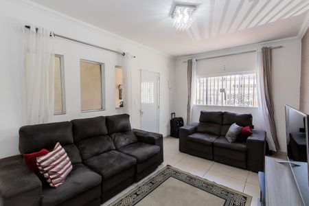 Casa à venda com 151m², 3 quartos e 2 vagas Casa à venda com 151m², 3 quartos e 2 vagasSala