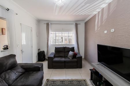 Casa à venda com 151m², 3 quartos e 2 vagas Casa à venda com 151m², 3 quartos e 2 vagasSala