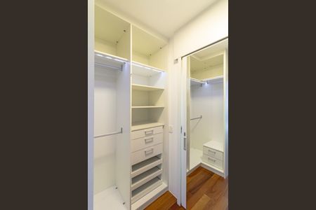 Apartamento para alugar com 76m², 2 quartos e 2 vagasSuíte