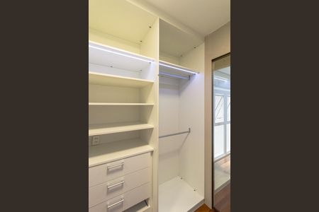 Apartamento para alugar com 76m², 2 quartos e 2 vagasSuíte