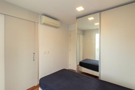 Apartamento para alugar com 76m², 2 quartos e 2 vagasQuarto
