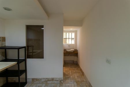 Casa de condomínio para alugar com 550m², 2 quartos e 4 vagasÁrea de Serviço