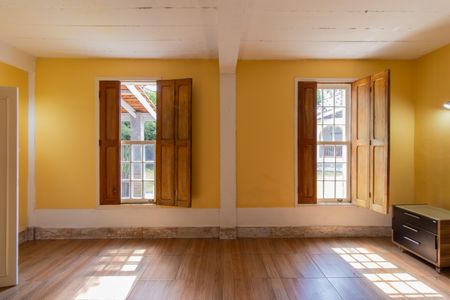 Casa de condomínio para alugar com 550m², 2 quartos e 4 vagasSuíte 1