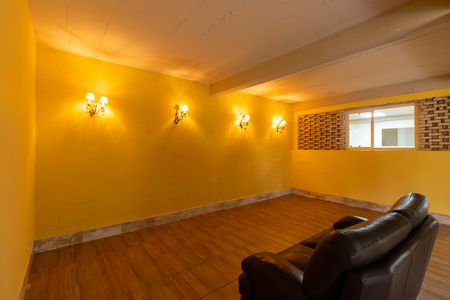 Casa de condomínio para alugar com 550m², 2 quartos e 4 vagasSala 2