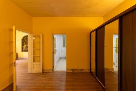 Casa de condomínio para alugar com 550m², 2 quartos e 4 vagasSuíte 2