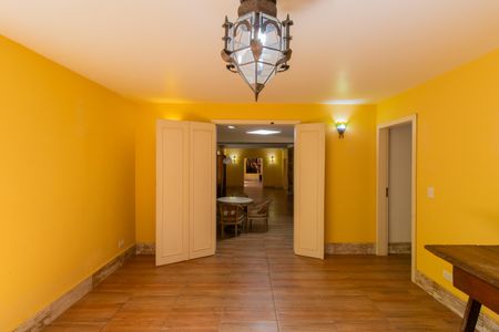 Casa de condomínio para alugar com 550m², 2 quartos e 4 vagasSala 3