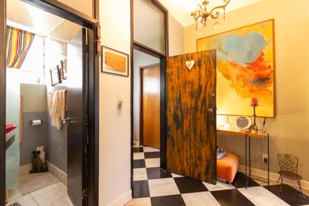 Apartamento para alugar com 277m², 4 quartos e 2 vagas Apartamento para alugar com 277m², 4 quartos e 2 vagasHall de Entrada