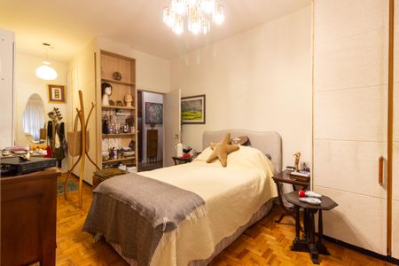 Apartamento para alugar com 277m², 4 quartos e 2 vagas Apartamento para alugar com 277m², 4 quartos e 2 vagasSuíte