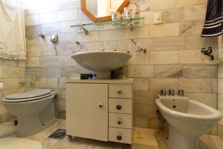 Apartamento para alugar com 277m², 4 quartos e 2 vagas Apartamento para alugar com 277m², 4 quartos e 2 vagasBanheiro