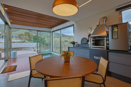 Casa de condomínio à venda com 240m², 3 quartos e 2 vagasCozinha