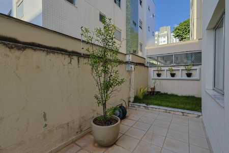 Apartamento à venda com 226m², 3 quartos e 2 vagas Apartamento à venda com 226m², 3 quartos e 2 vagasVaranda da Sala