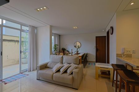 Apartamento à venda com 226m², 3 quartos e 2 vagas Apartamento à venda com 226m², 3 quartos e 2 vagasSala