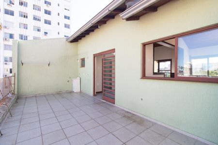 Casa à venda com 280m², 5 quartos e 6 vagasSacada da  Cobertura