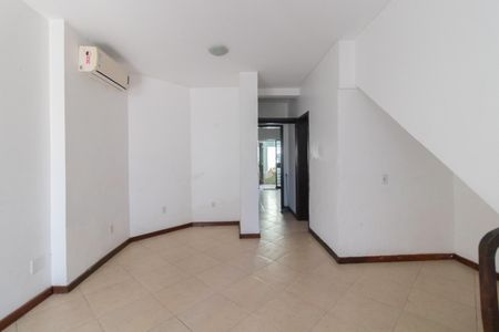 Casa à venda com 280m², 5 quartos e 6 vagasCobertura - Sala