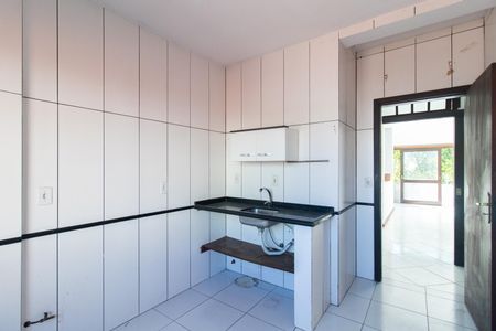Casa à venda com 280m², 5 quartos e 6 vagasCozinha