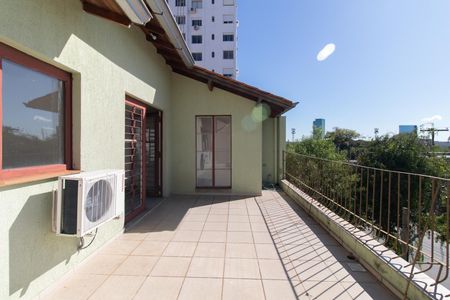 Casa à venda com 280m², 5 quartos e 6 vagasSacada da  Cobertura