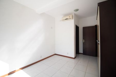 Casa à venda com 280m², 5 quartos e 6 vagasSuíte 