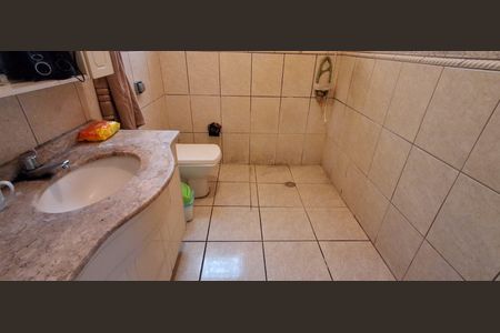 Casa à venda com 140m², 2 quartos e 2 vagas Casa à venda com 140m², 2 quartos e 2 vagasBanheiro Social