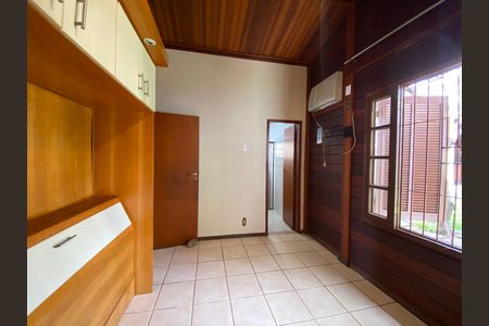 Casa à venda com 660m², 3 quartos e 10 vagas Casa à venda com 660m², 3 quartos e 10 vagasSuíte