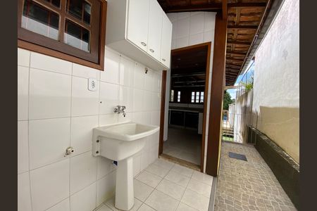 Casa à venda com 660m², 3 quartos e 10 vagas Casa à venda com 660m², 3 quartos e 10 vagasÁrea de Serviço