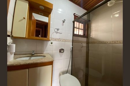 Casa à venda com 660m², 3 quartos e 10 vagas Casa à venda com 660m², 3 quartos e 10 vagasBanheiro