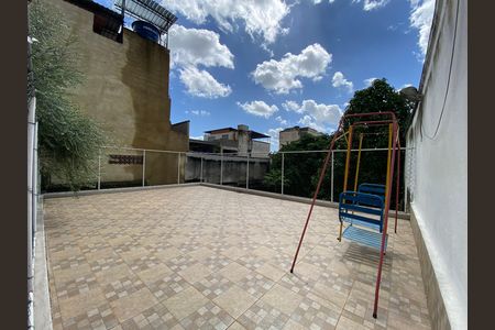 Casa à venda com 660m², 3 quartos e 10 vagas Casa à venda com 660m², 3 quartos e 10 vagasQuintal