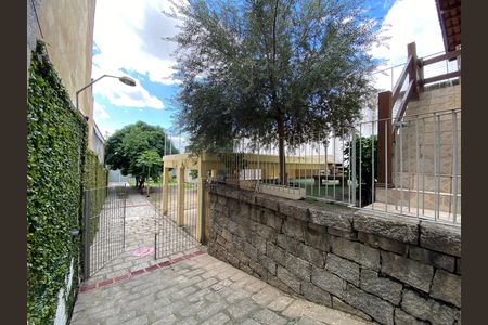 Casa à venda com 660m², 3 quartos e 10 vagas Casa à venda com 660m², 3 quartos e 10 vagasGaragem