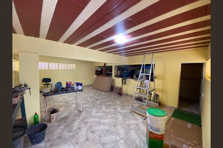 Casa à venda com 660m², 3 quartos e 10 vagas Casa à venda com 660m², 3 quartos e 10 vagasSótão