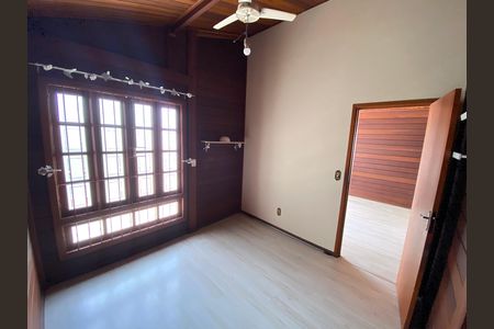 Casa à venda com 660m², 3 quartos e 10 vagas Casa à venda com 660m², 3 quartos e 10 vagasQuarto 1