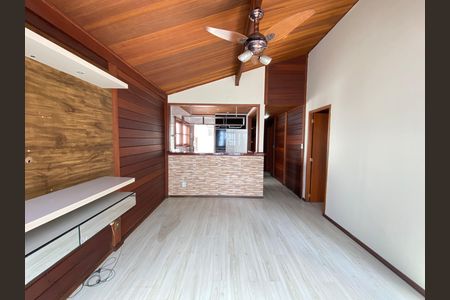 Casa à venda com 660m², 3 quartos e 10 vagas Casa à venda com 660m², 3 quartos e 10 vagasSala