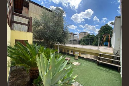Casa à venda com 660m², 3 quartos e 10 vagas Casa à venda com 660m², 3 quartos e 10 vagasQuintal