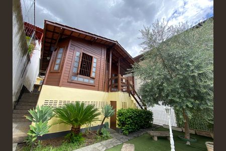 Casa à venda com 660m², 3 quartos e 10 vagas Casa à venda com 660m², 3 quartos e 10 vagasQuintal