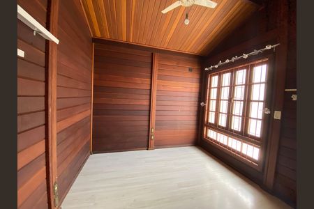 Casa à venda com 660m², 3 quartos e 10 vagas Casa à venda com 660m², 3 quartos e 10 vagasQuarto 1