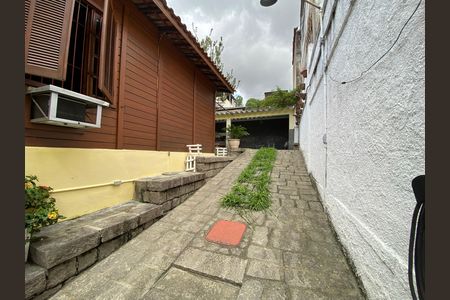 Casa à venda com 660m², 3 quartos e 10 vagas Casa à venda com 660m², 3 quartos e 10 vagasGaragem