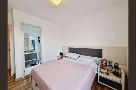 Apartamento à venda com 95m², 3 quartos e 2 vagasQuarto 2