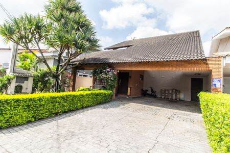 Casa de condomínio à venda com 384m², 3 quartos e 4 vagas Casa de condomínio à venda com 384m², 3 quartos e 4 vagasFachada do Prédio